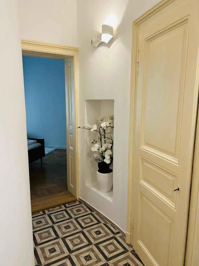 Beautiful Condo At The Old Town Bratislava Eksteriør billede