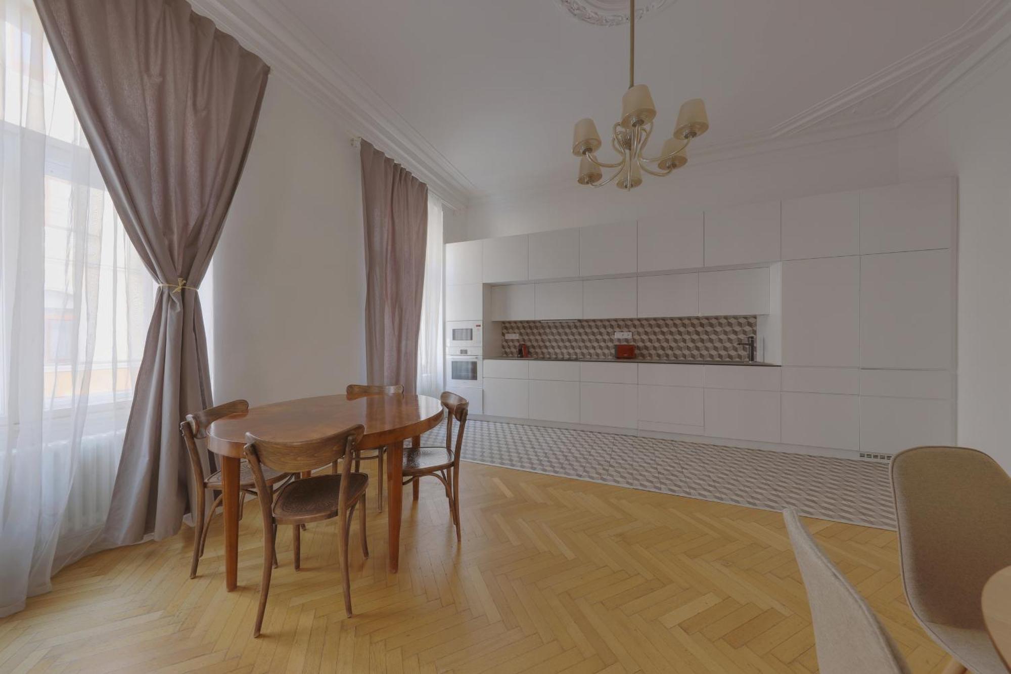 Beautiful Condo At The Old Town Bratislava Eksteriør billede