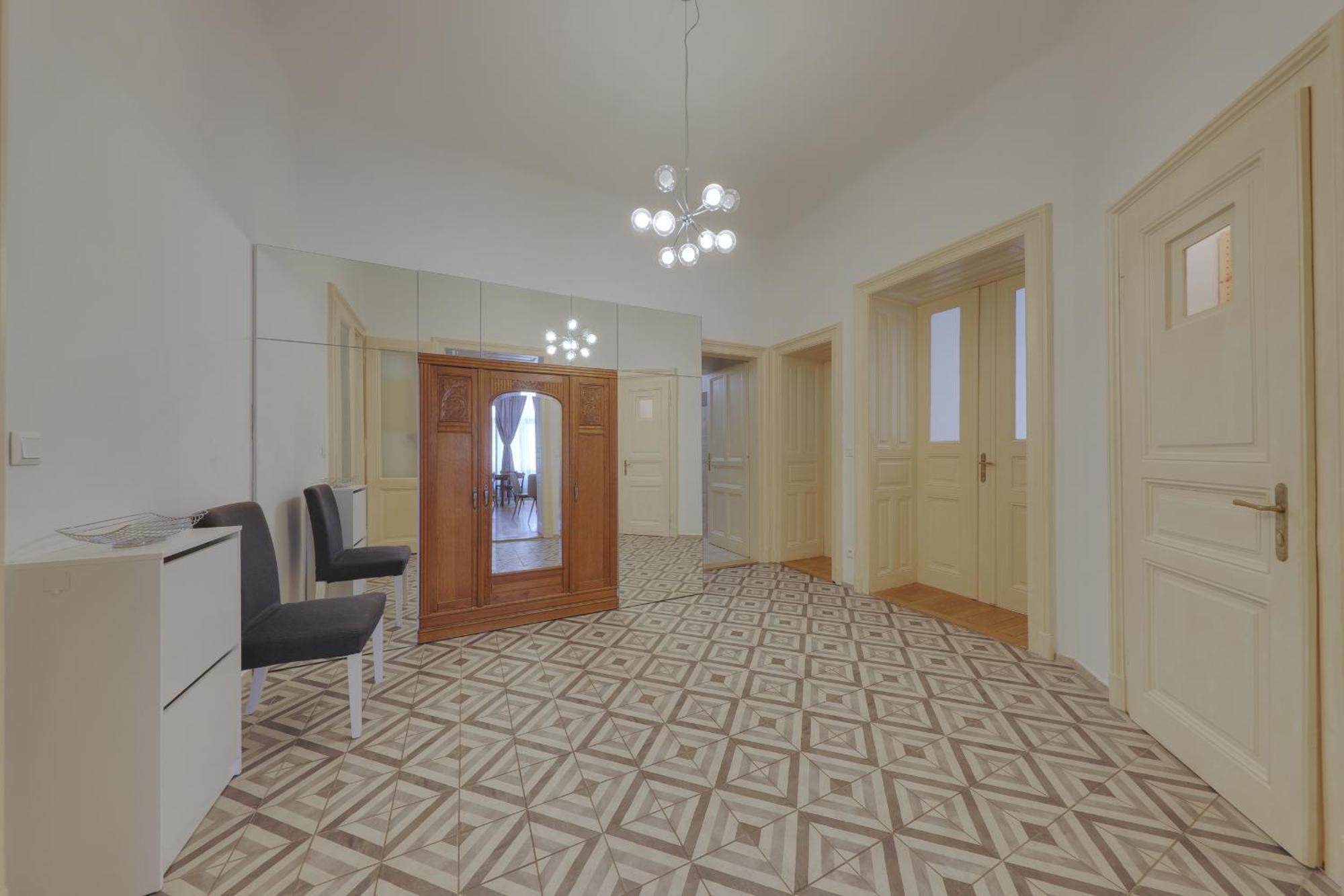 Beautiful Condo At The Old Town Bratislava Eksteriør billede