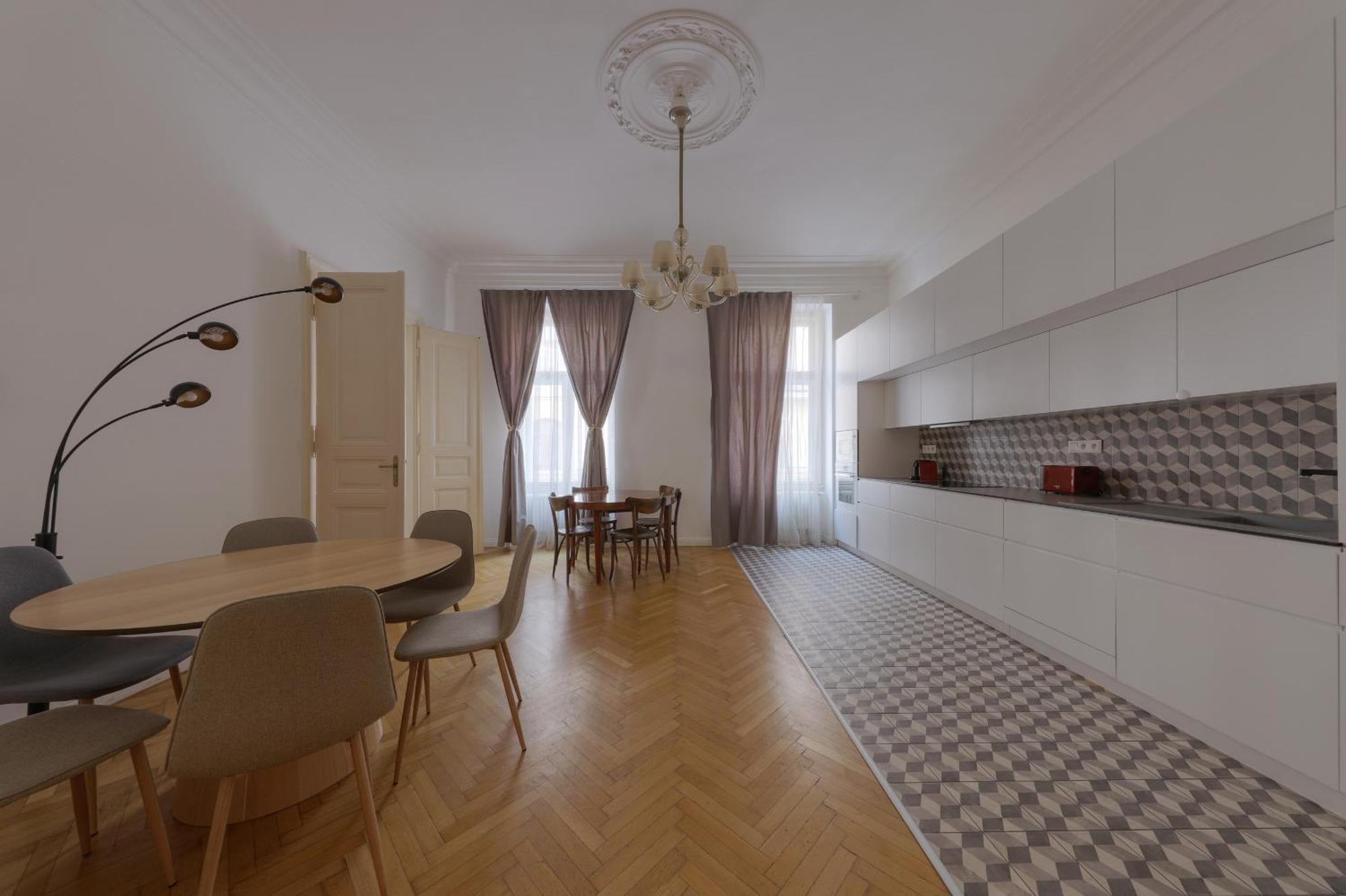 Beautiful Condo At The Old Town Bratislava Eksteriør billede