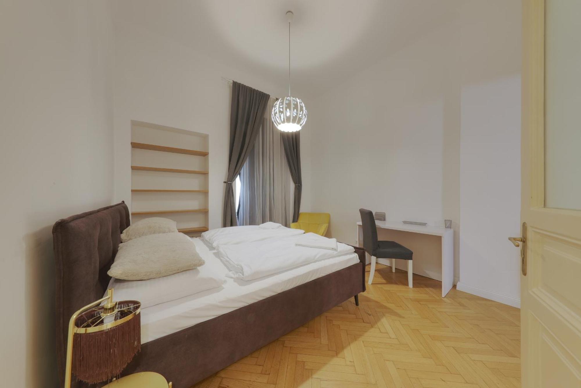 Beautiful Condo At The Old Town Bratislava Eksteriør billede