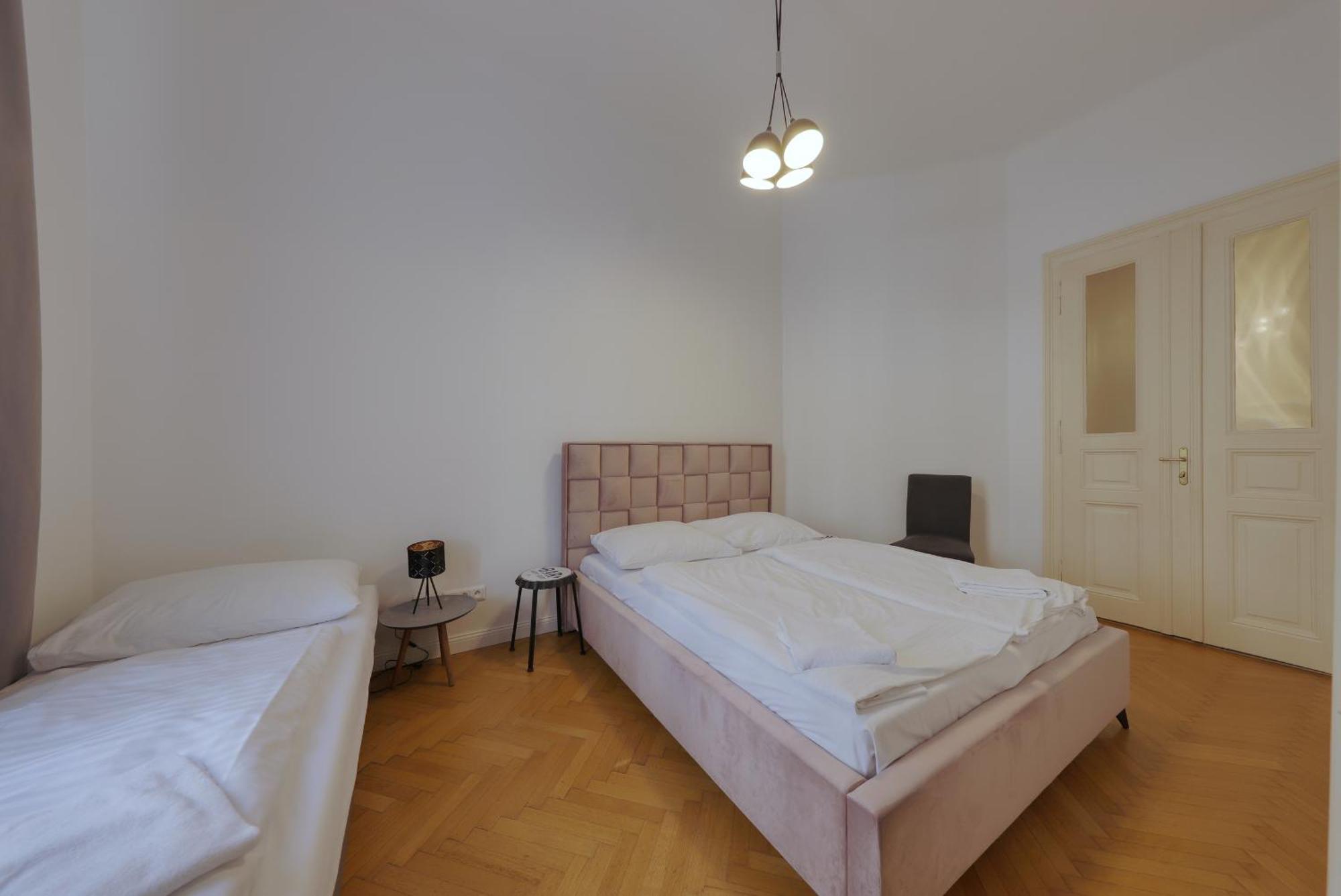 Beautiful Condo At The Old Town Bratislava Eksteriør billede